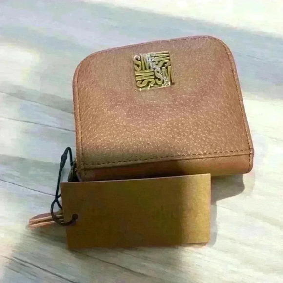 Steve Madden Accessories - NWT Steve Madden card holder ❤️